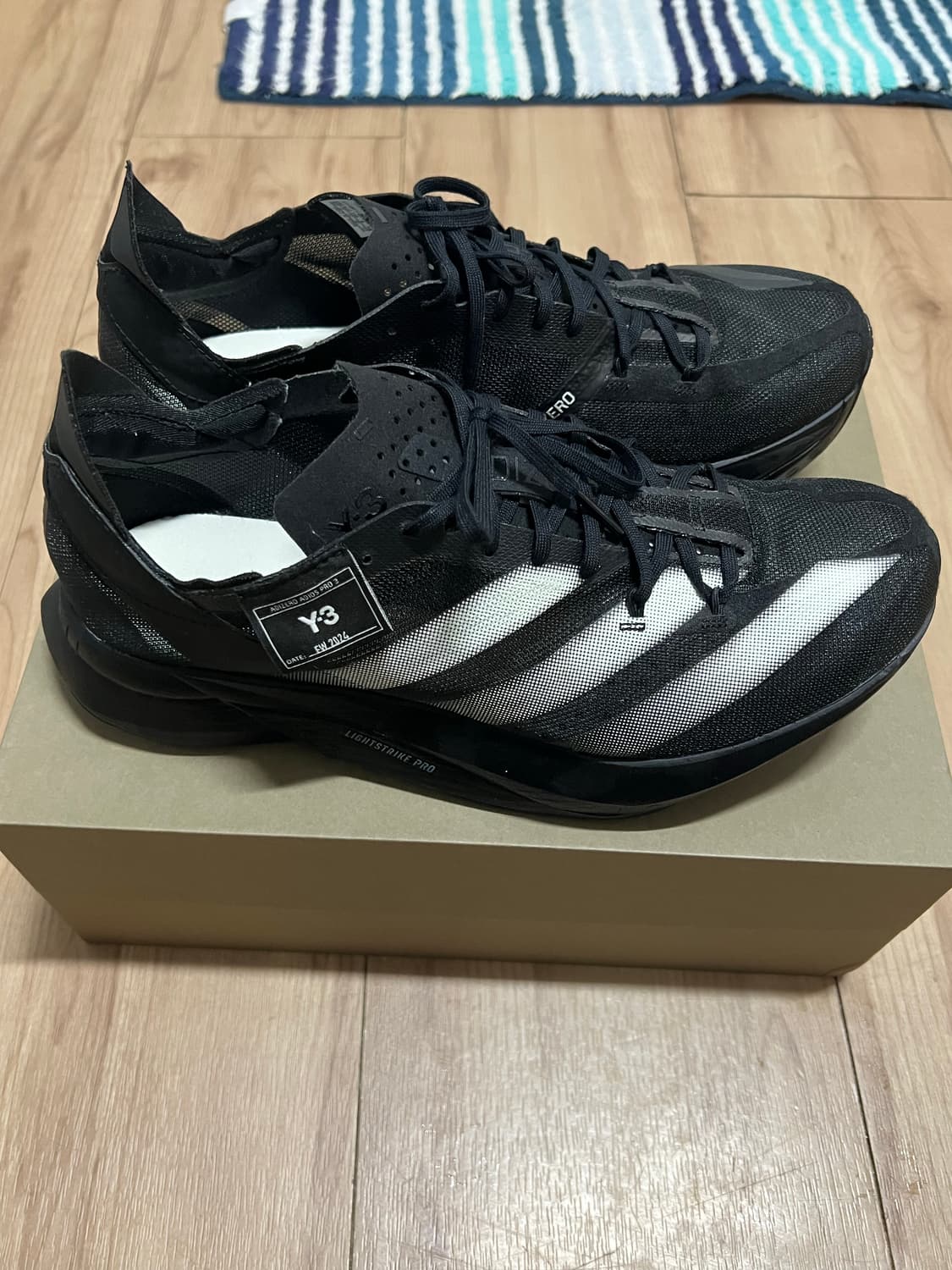 Y-3 x 아디오스 프로 3.0 코어 블랙 오프화이트 / 275 상품이미지6