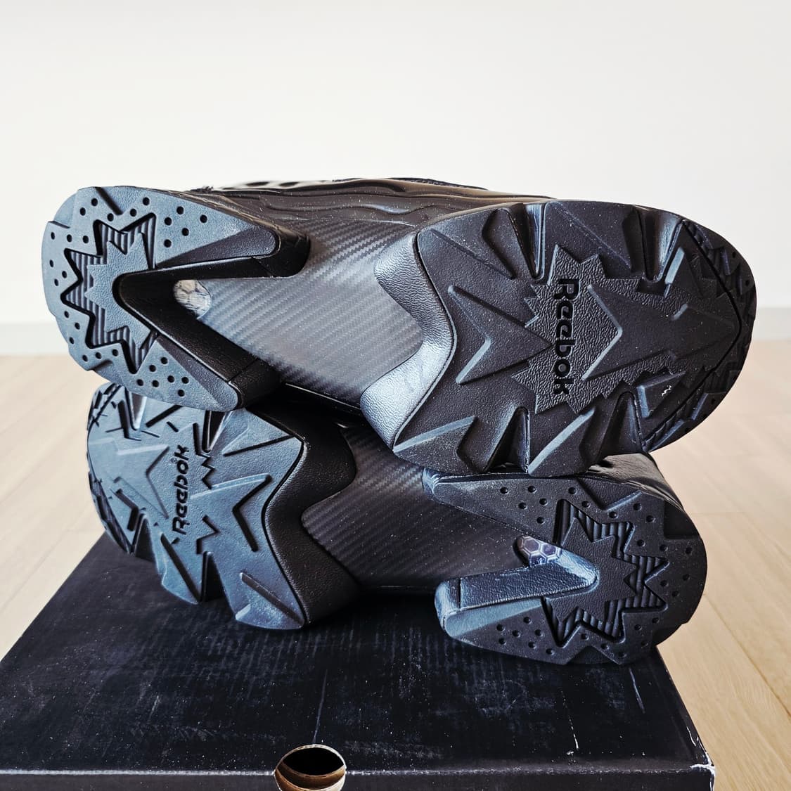 280 새제품) 리복 x 니들스 인스타펌프 퓨리 94 블랙 상품이미지7