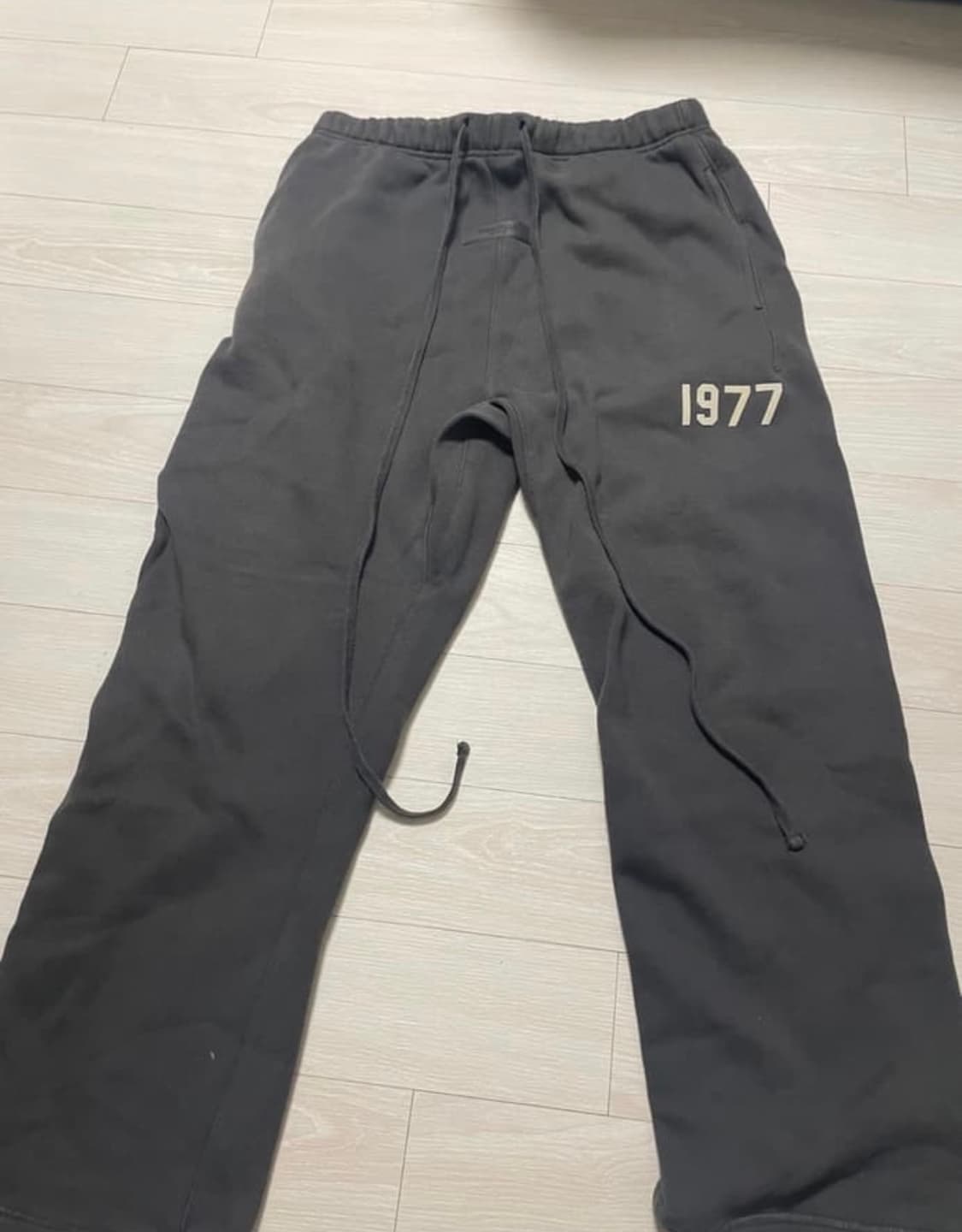 피어오브 갓 에센셜 1977 스웻팬츠 라지 상품이미지1