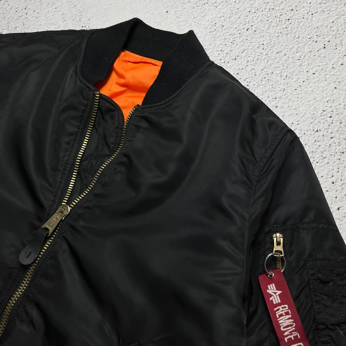 Alpha Industries MA-1 Flight Jacket 상품이미지3