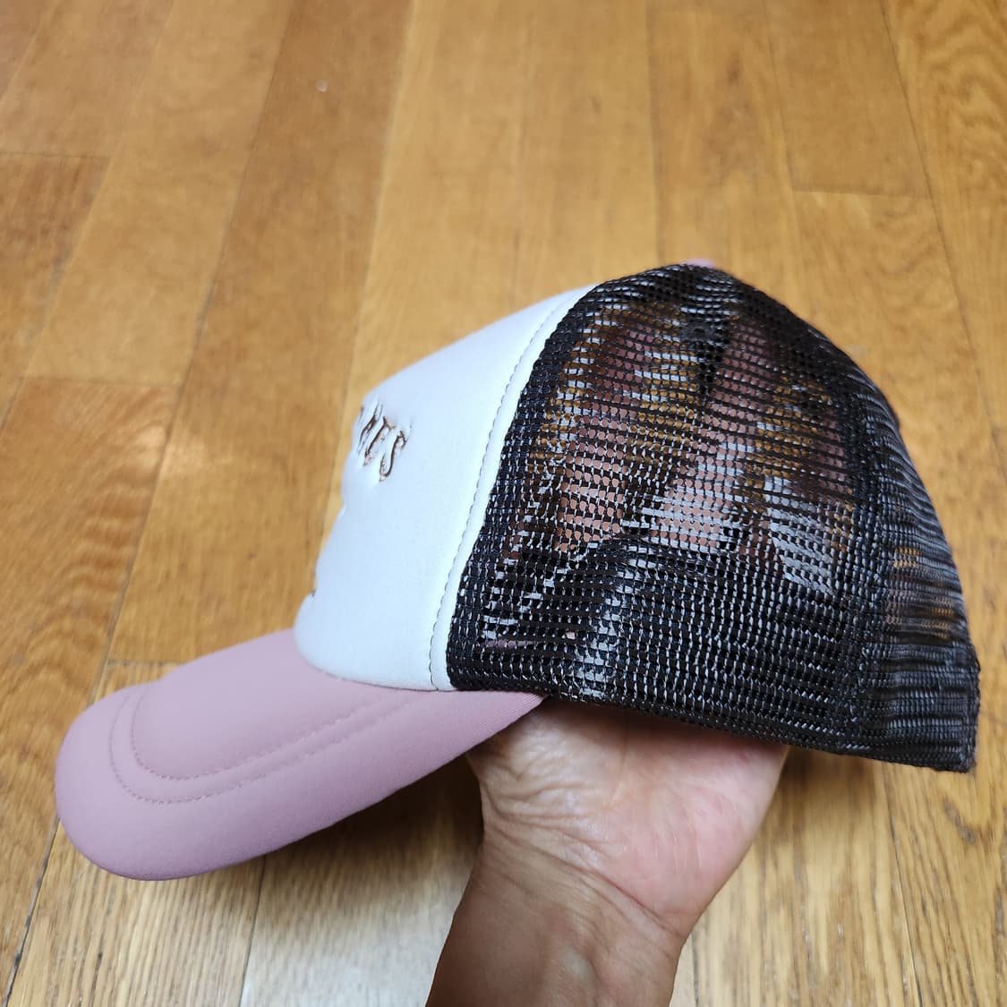 

🧢 [THREETIMES] 핑크팝 메쉬 트러커 캡 상품이미지5