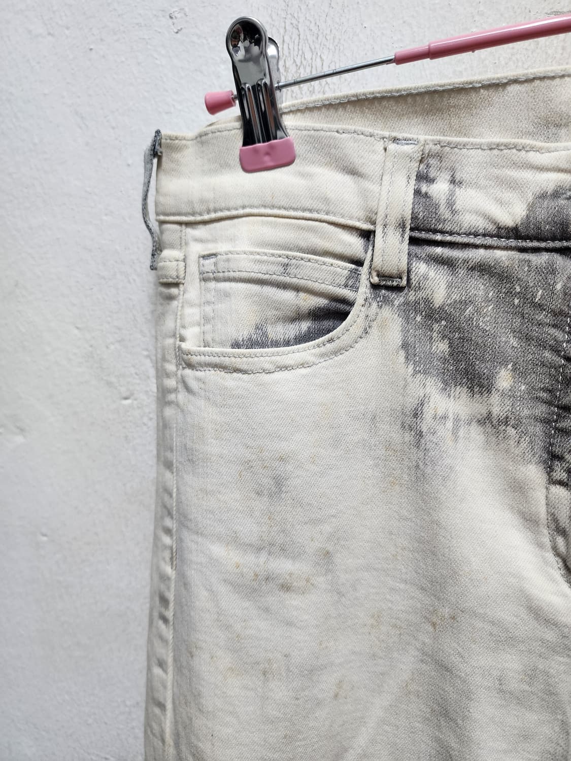 mm6 메종마르지엘라 더티 핸드페인팅 화이트 데님 상품이미지3