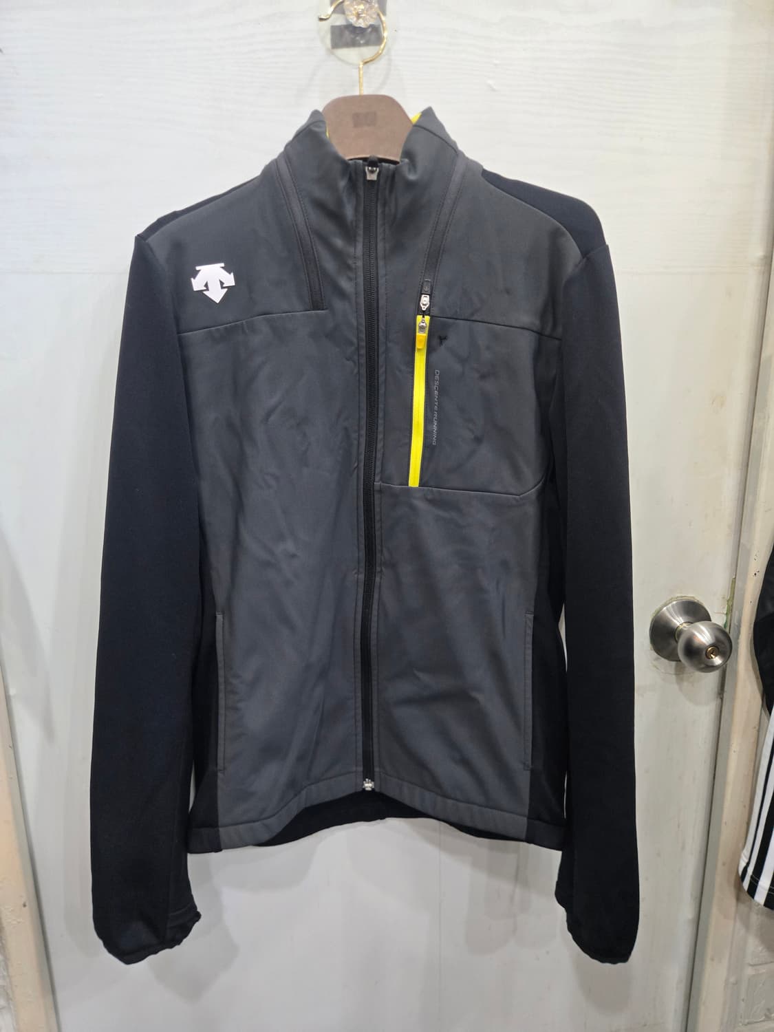 95,M )) DESCENTE 데상트 져지! 옷상태 굿굿굿~ 상품이미지1