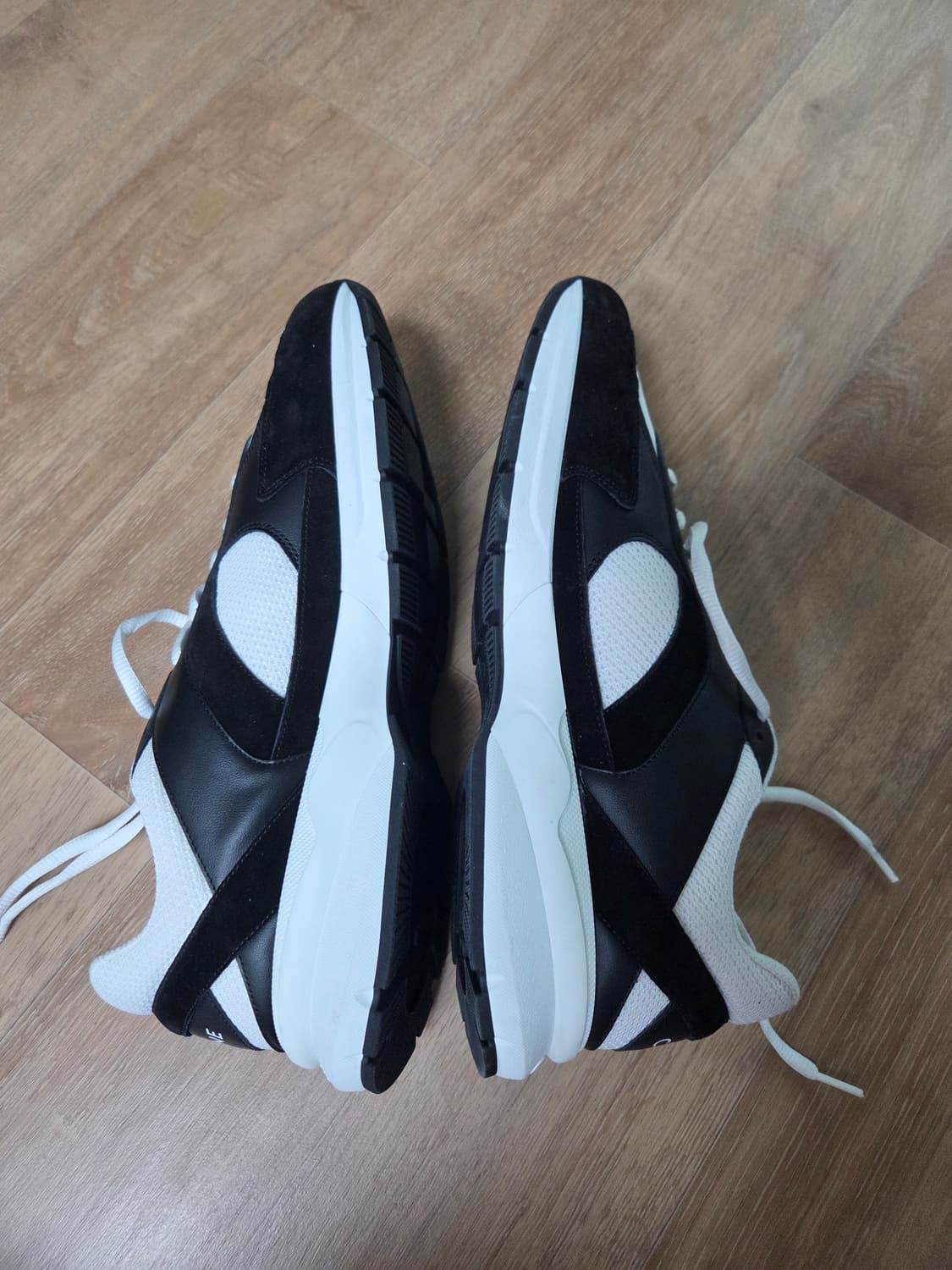 (310) 정품 24 F/W 셀린느 러너 CR03 스니커즈 상품이미지3