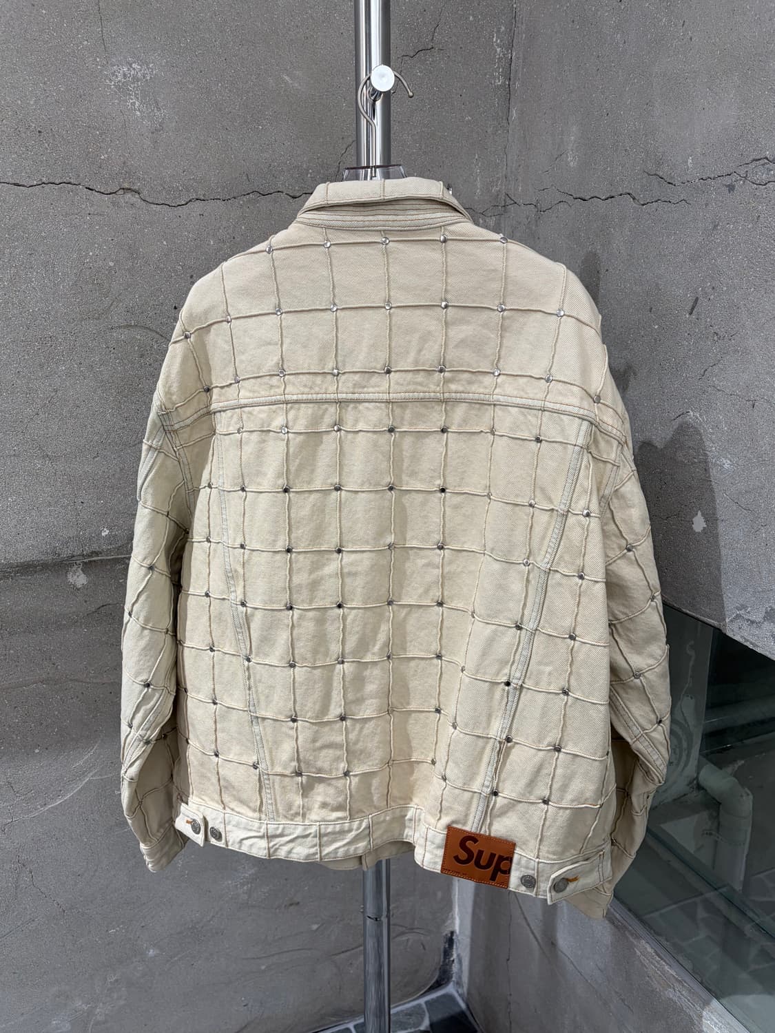 슈프림 스터디드 심 트러커 자켓 상품이미지2