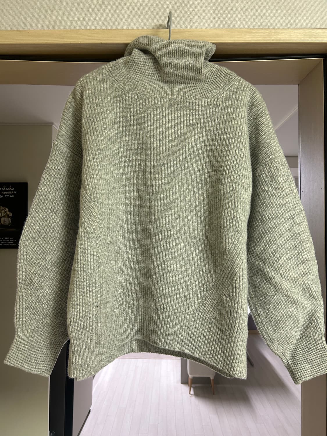 퍼스트플로어 오버핏 롤넥 (상태 최상) 상품이미지1