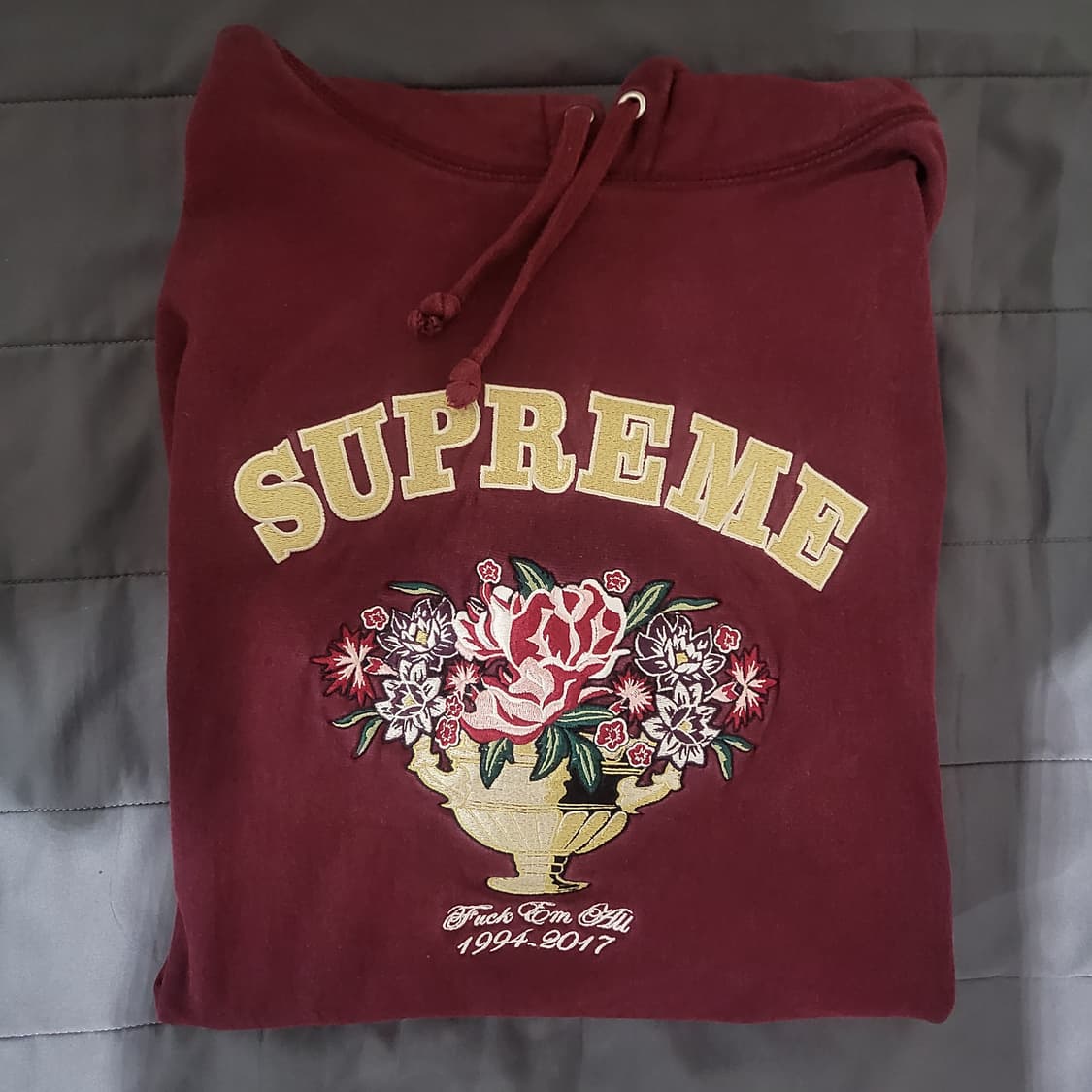 슈프림 17FW 센터피스 버건디 후드 상품이미지2