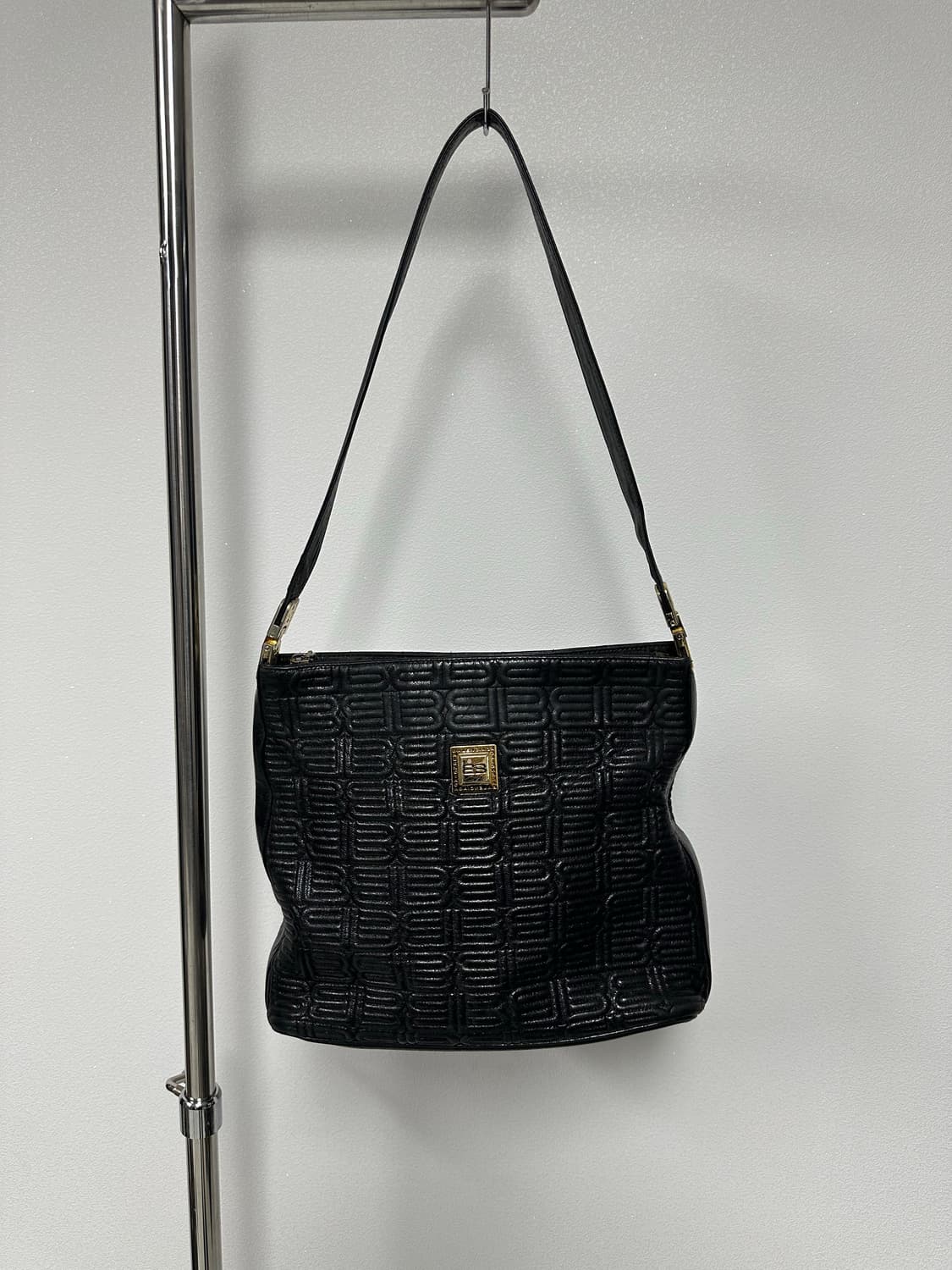 발렌시아가 레더 숄더백 상품이미지2