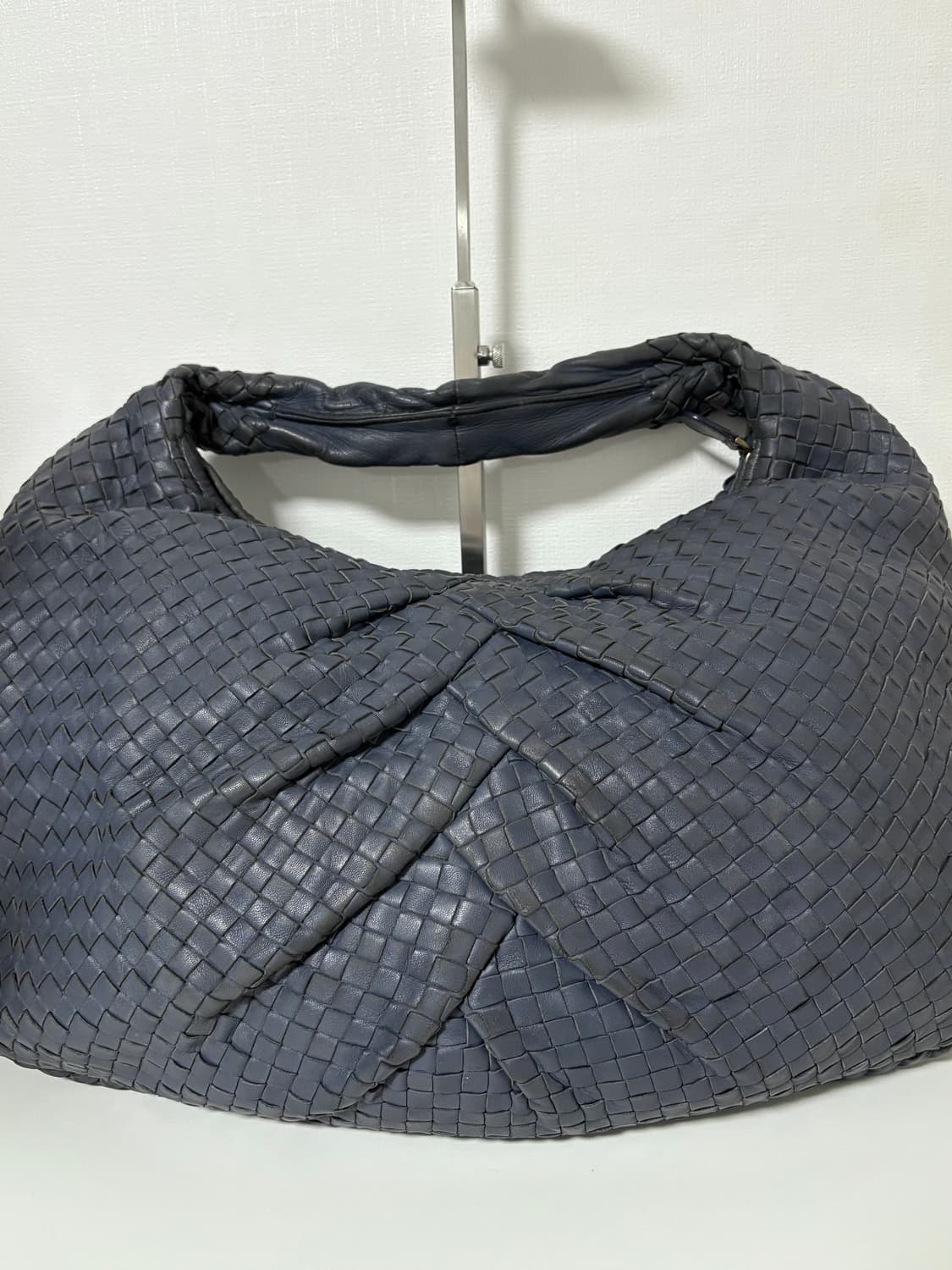 보테가베네타 리미티드 호보백 다크네이비 상품이미지5