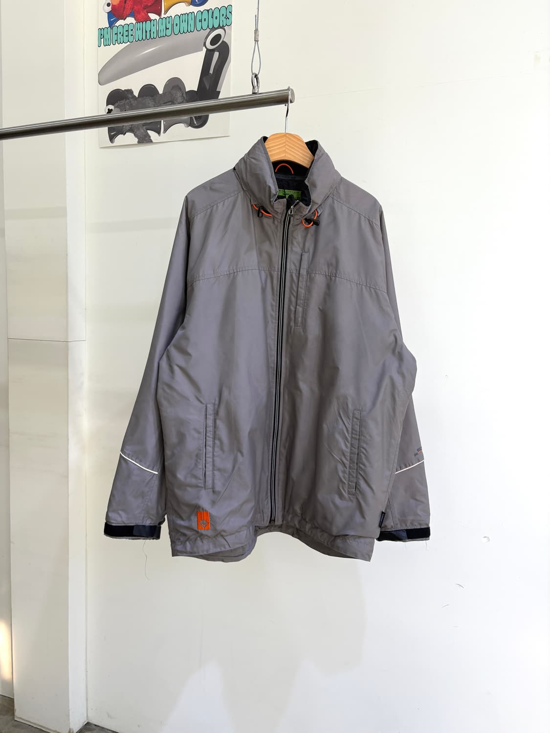 DESCENTE 바람막이 자켓 상품이미지1