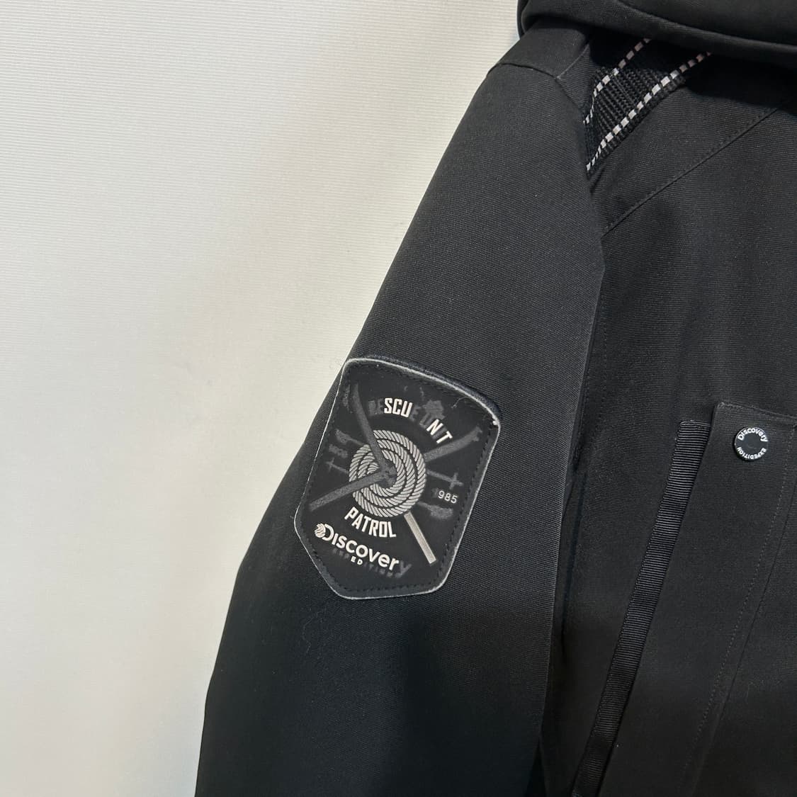 디스커버리 여성 구스다운 패딩 95 블랙 상품이미지2