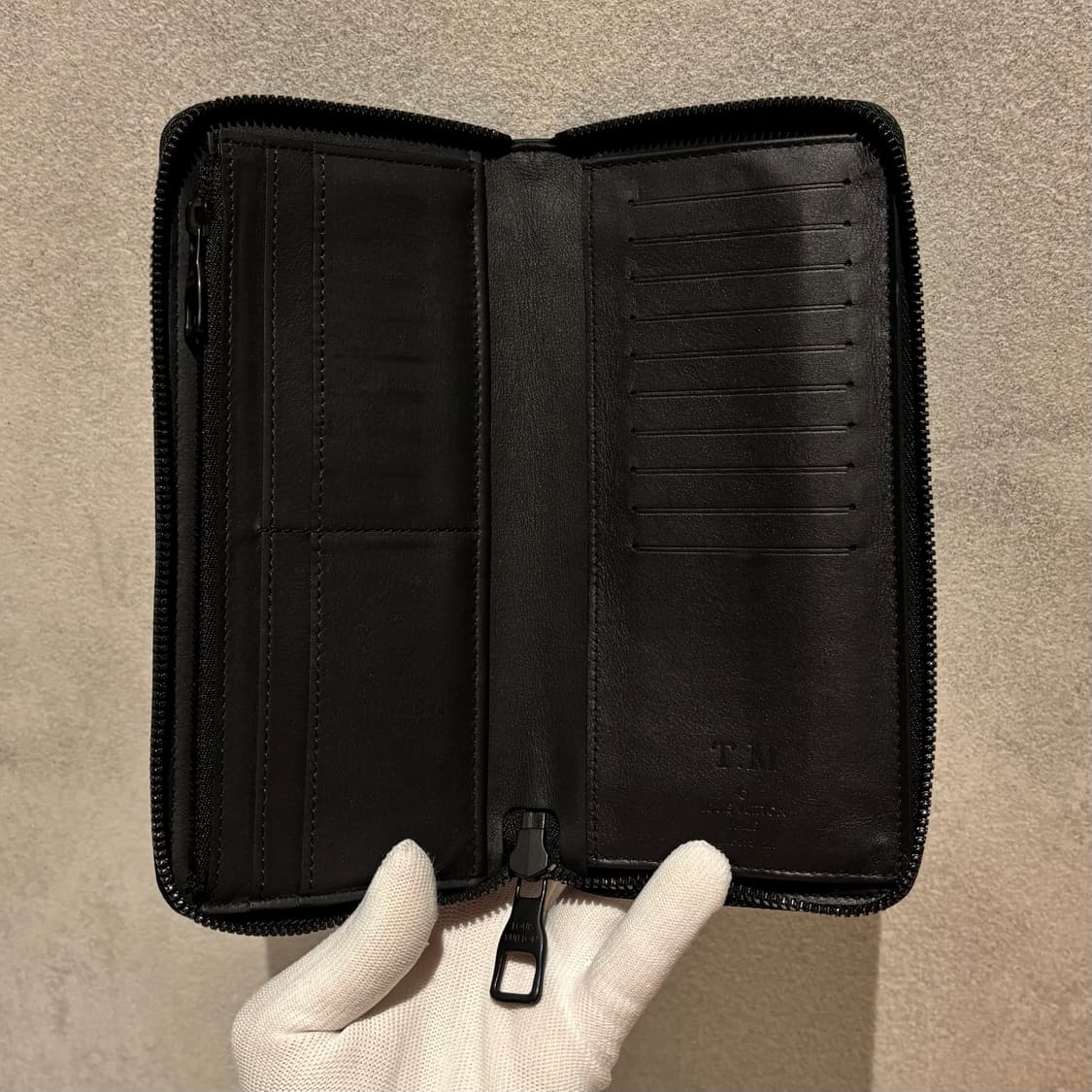 A / OS 루이비통 토뤼옹 지퍼돌이 장지갑 블랙 상품이미지7