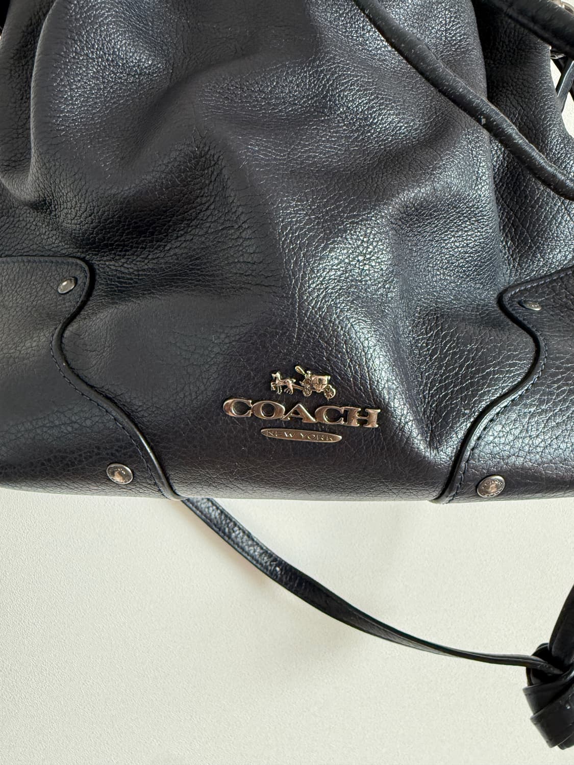 코치(COACH) 레더 버킷백 상품이미지3