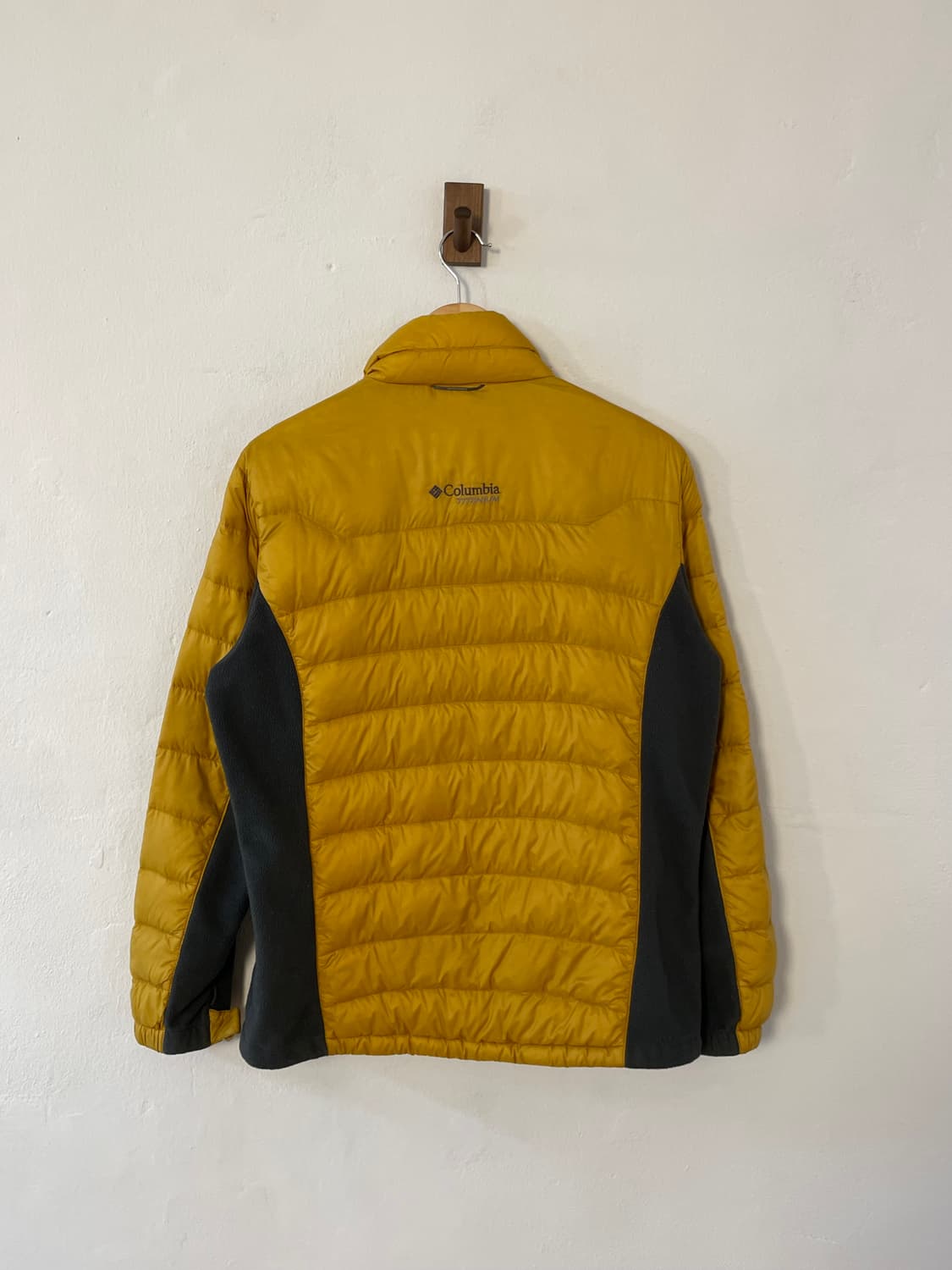 컬럼비아 경량패딩  상품이미지8