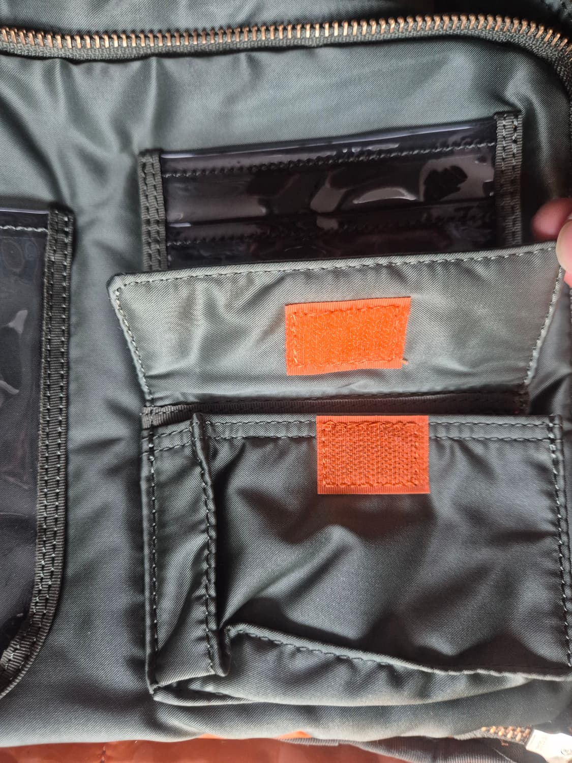 Porter 요시다 포터 탱커 슬링 숄더백 세이지 그린 상품이미지4