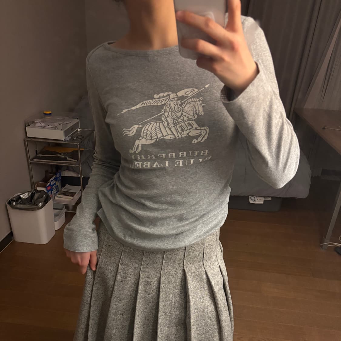 버버리 블루라벨 보트넥 롱슬리브 긴팔 그레이 체크 패턴  상품이미지2