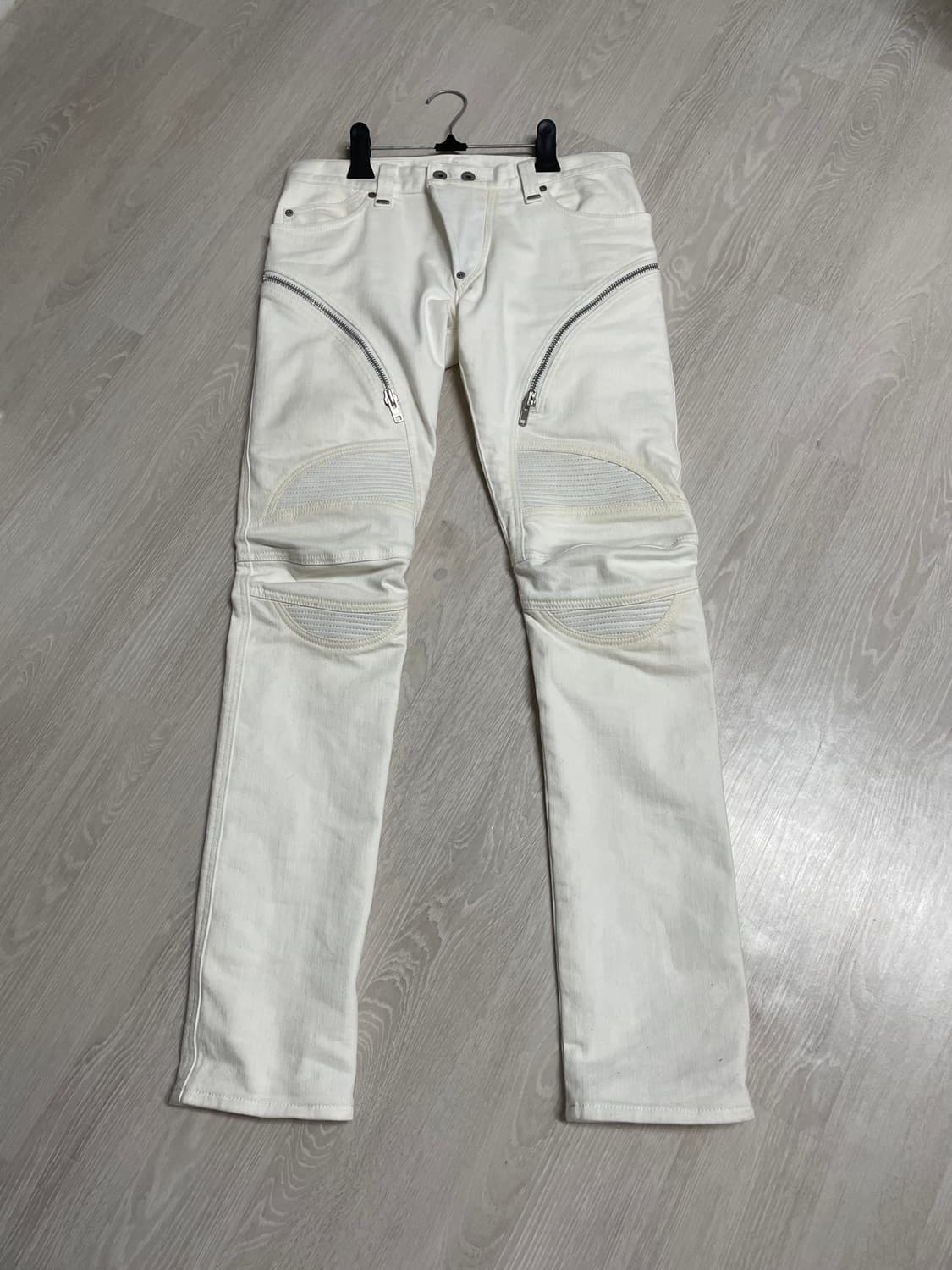 아이시토 화이트 바이커 진 상품이미지1