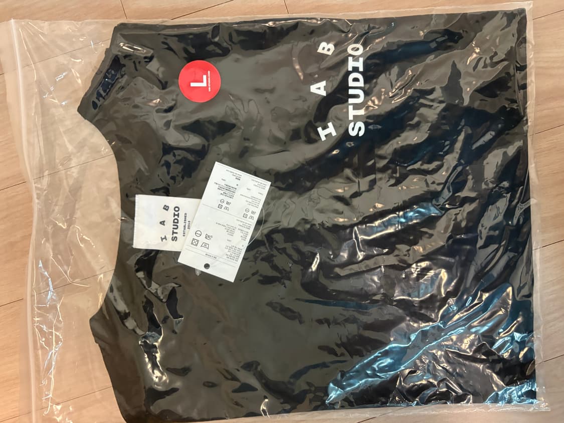 새상품 아이앱 스튜디오 라이트 롱슬리브 상품이미지1