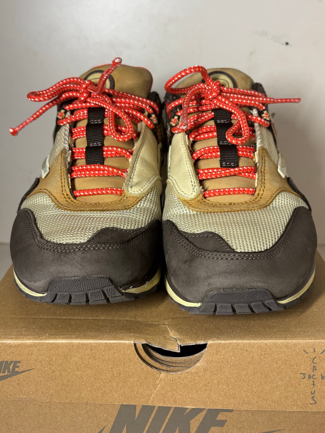 나이키 x 트래비스 스캇 에어맥스1 캑터스 브라운 상품이미지3