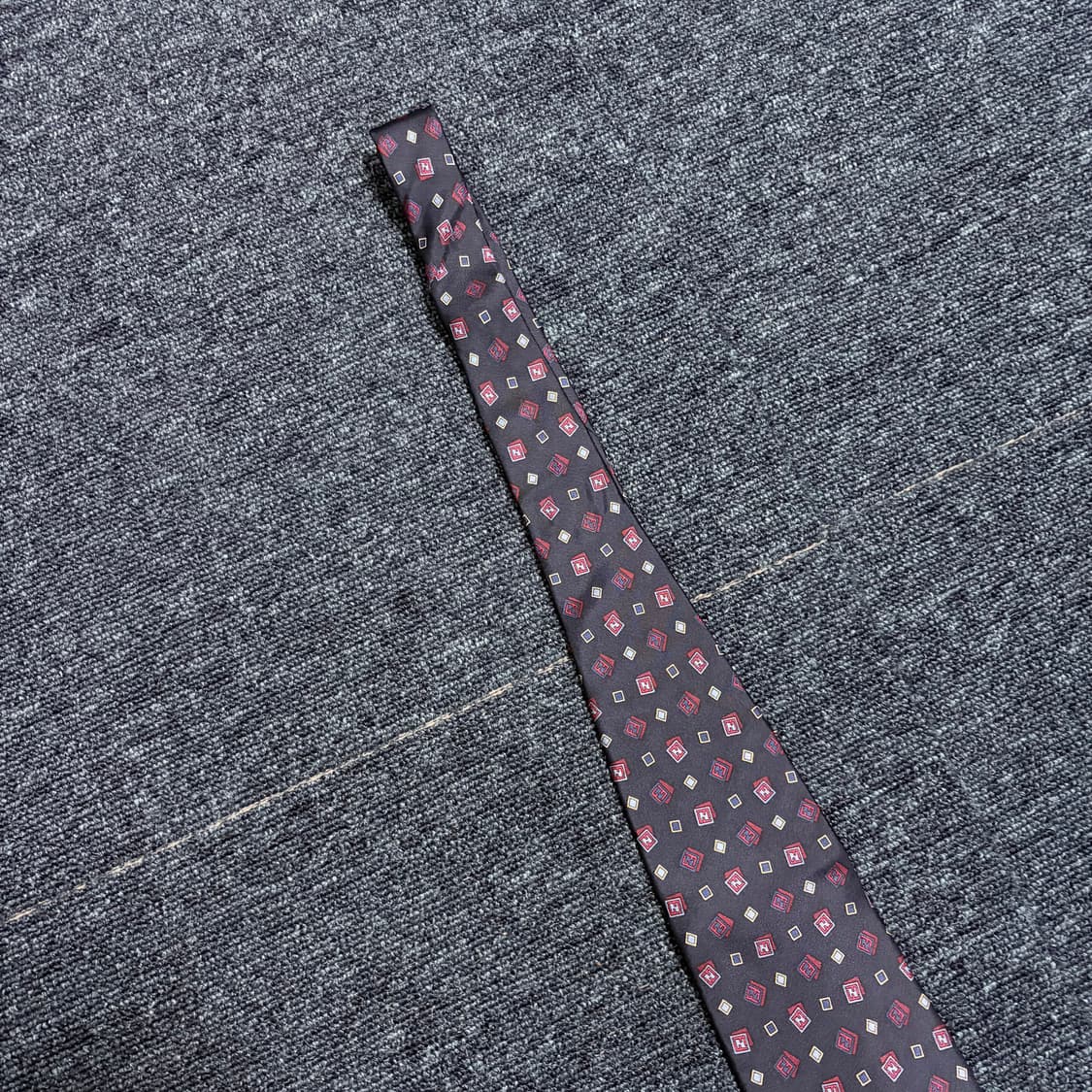 펜디 넥타이 새상품 상품이미지3