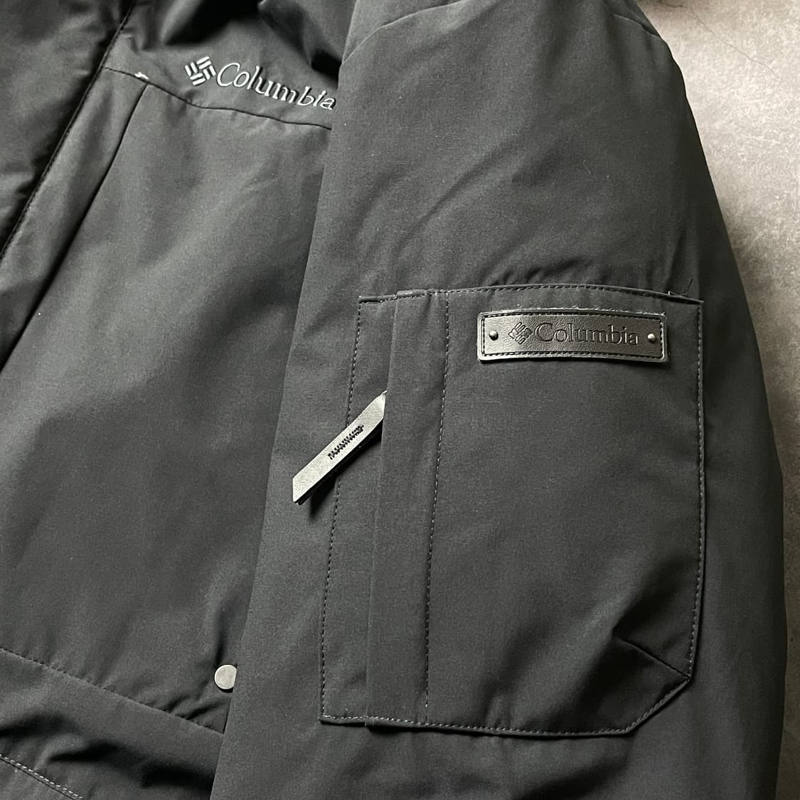 COLUMBIA 컬럼비아 빈티지 블랙 다운구스 후드패딩 A00478 상품이미지4