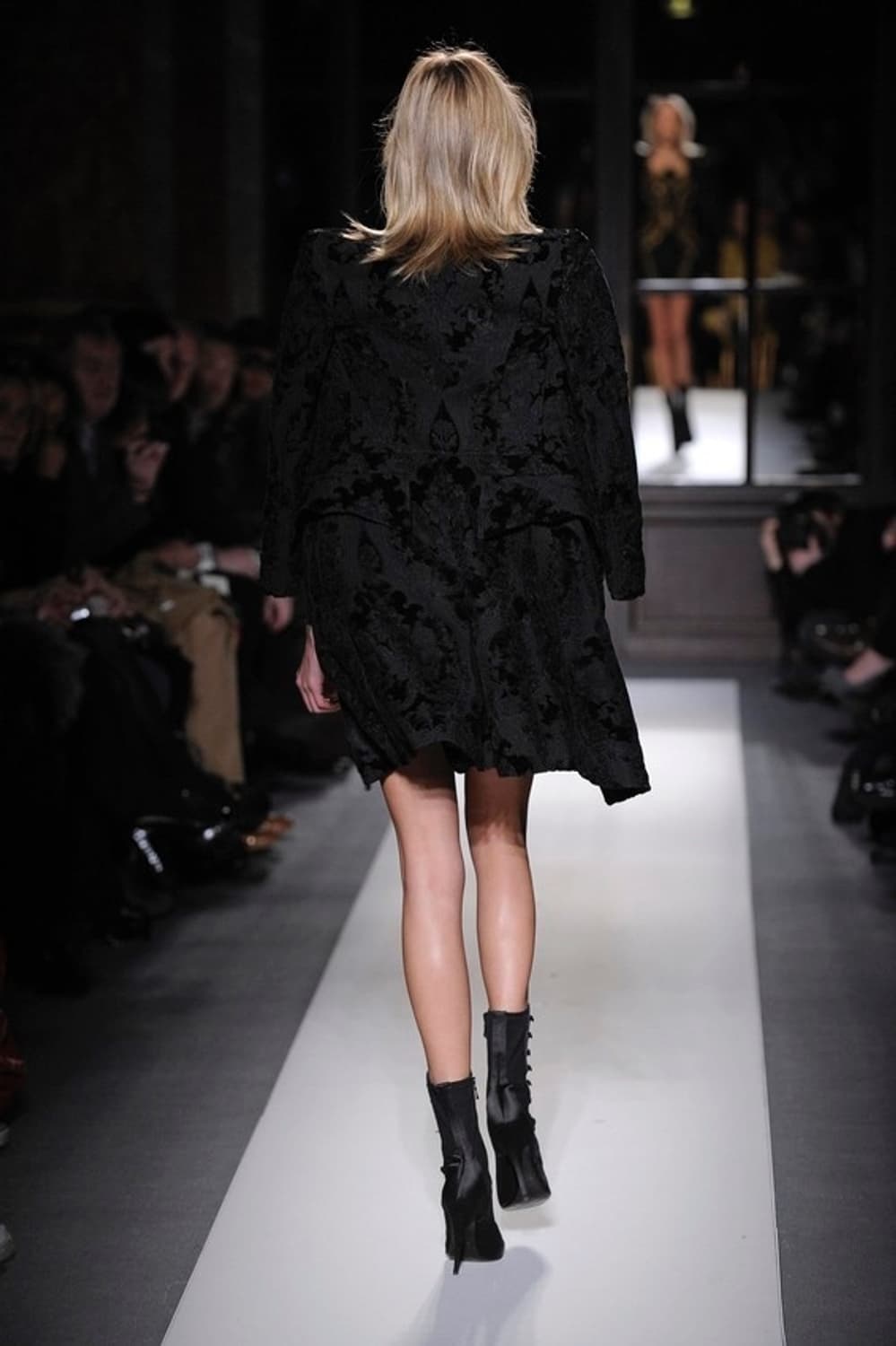 발망 2010FW 데카르넹 런웨이 브로케이드 밀리터리 코트 상품이미지3