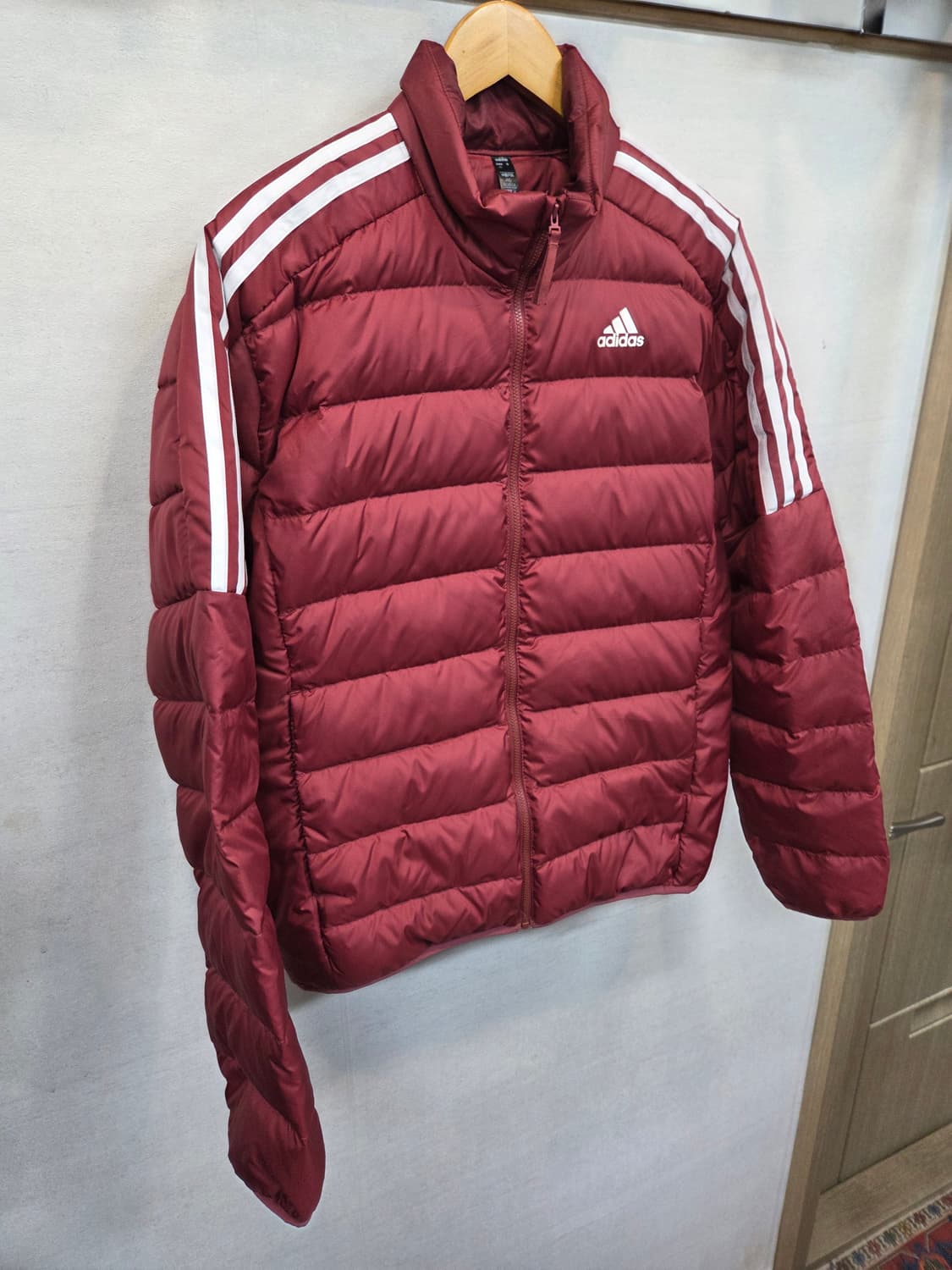 아디다스 에센셜 삼선 덕다운 경량패딩 L xl 버건디 상품이미지6