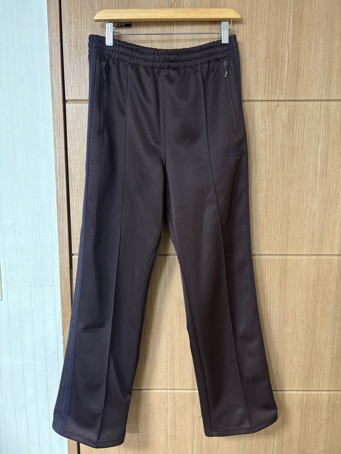 니들스 트랙 팬츠 상품이미지1