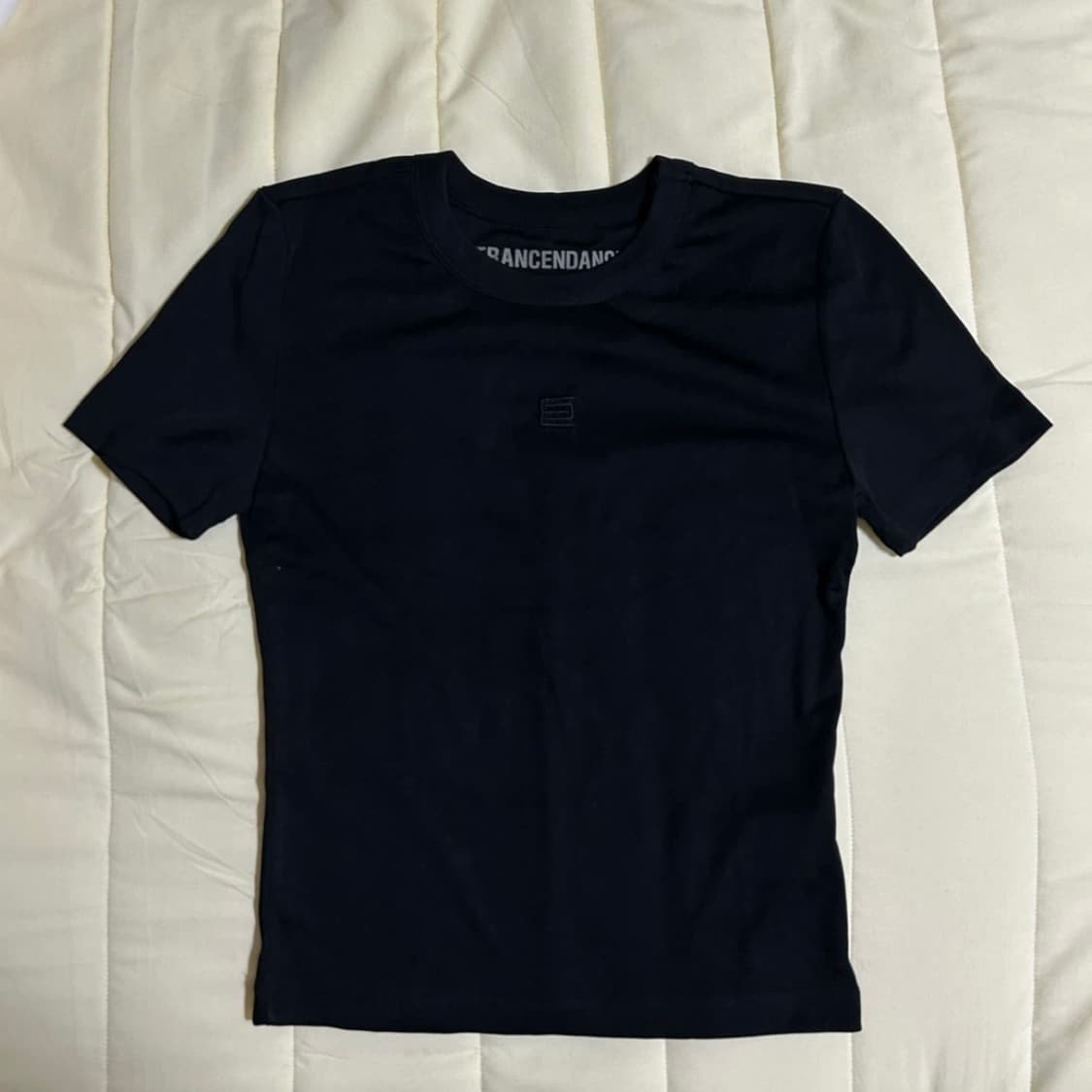 [시착새상품] 트랜센댄스 SYMBOL RIBBED T-SHIRT, BLA 상품이미지2