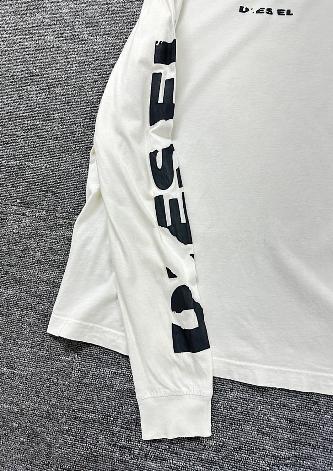 디젤 티셔츠 M  상품이미지3