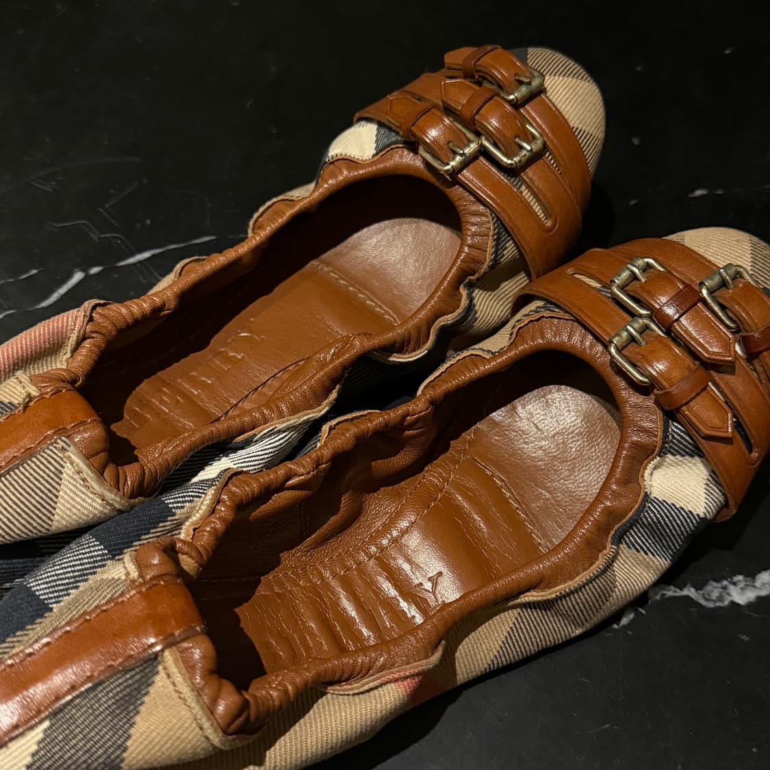 Burberry plat shoes 상품이미지2