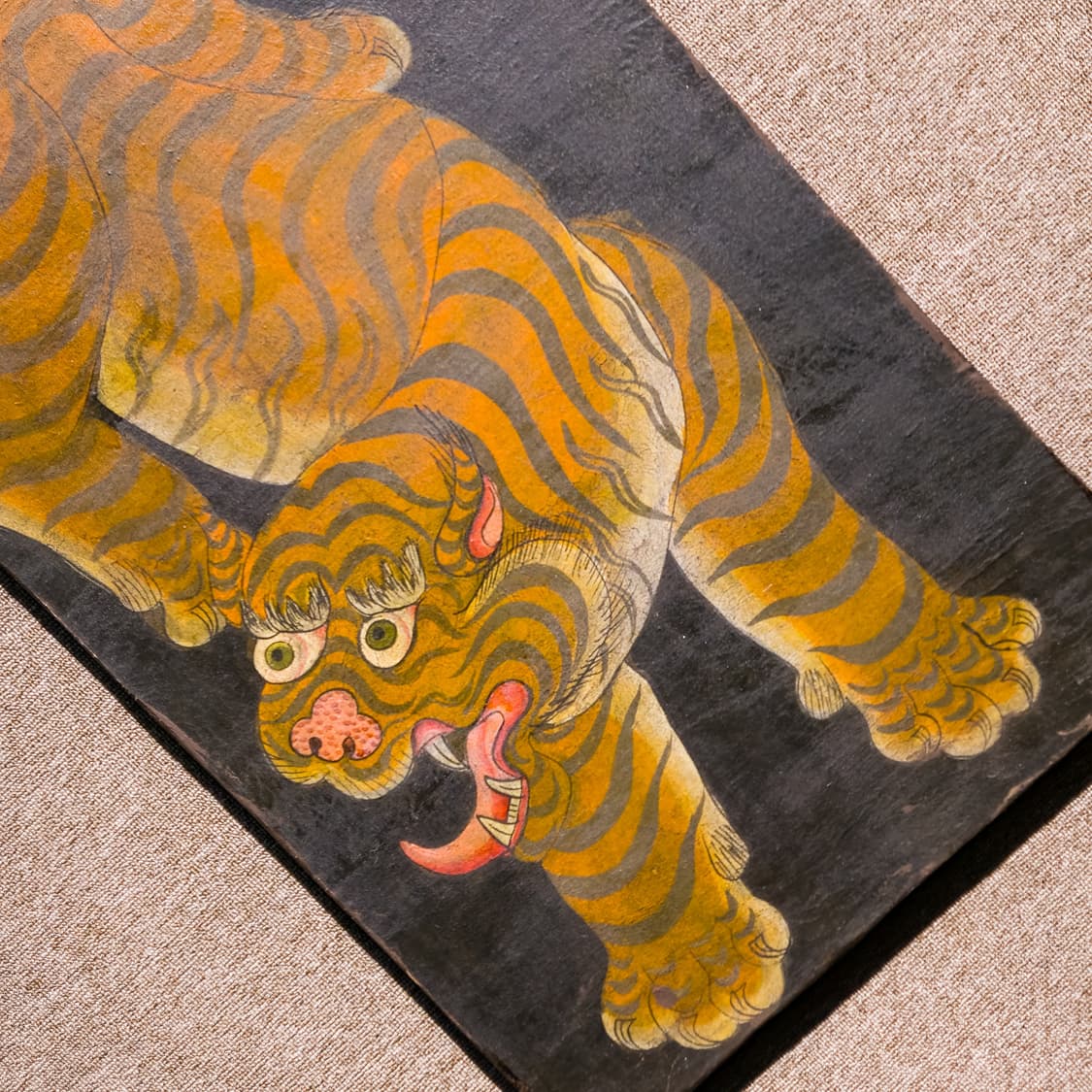 Antique Tibetan Tiger Wood Panel Paintin 상품이미지4