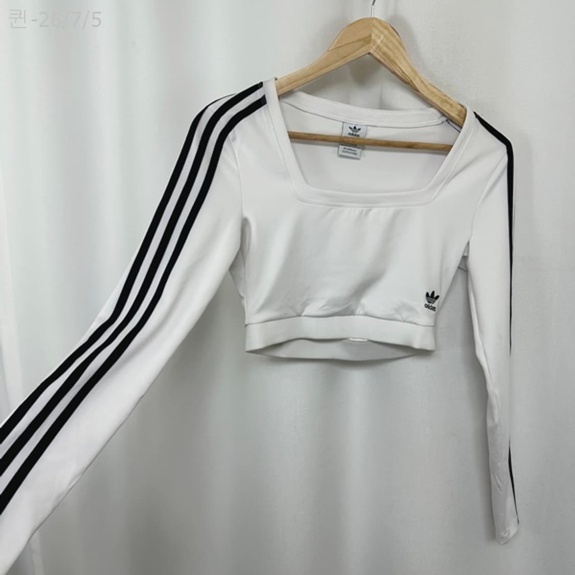 아디다스 여자 크롭 운동복 긴팔티 스판화이트 S 90 상품이미지5