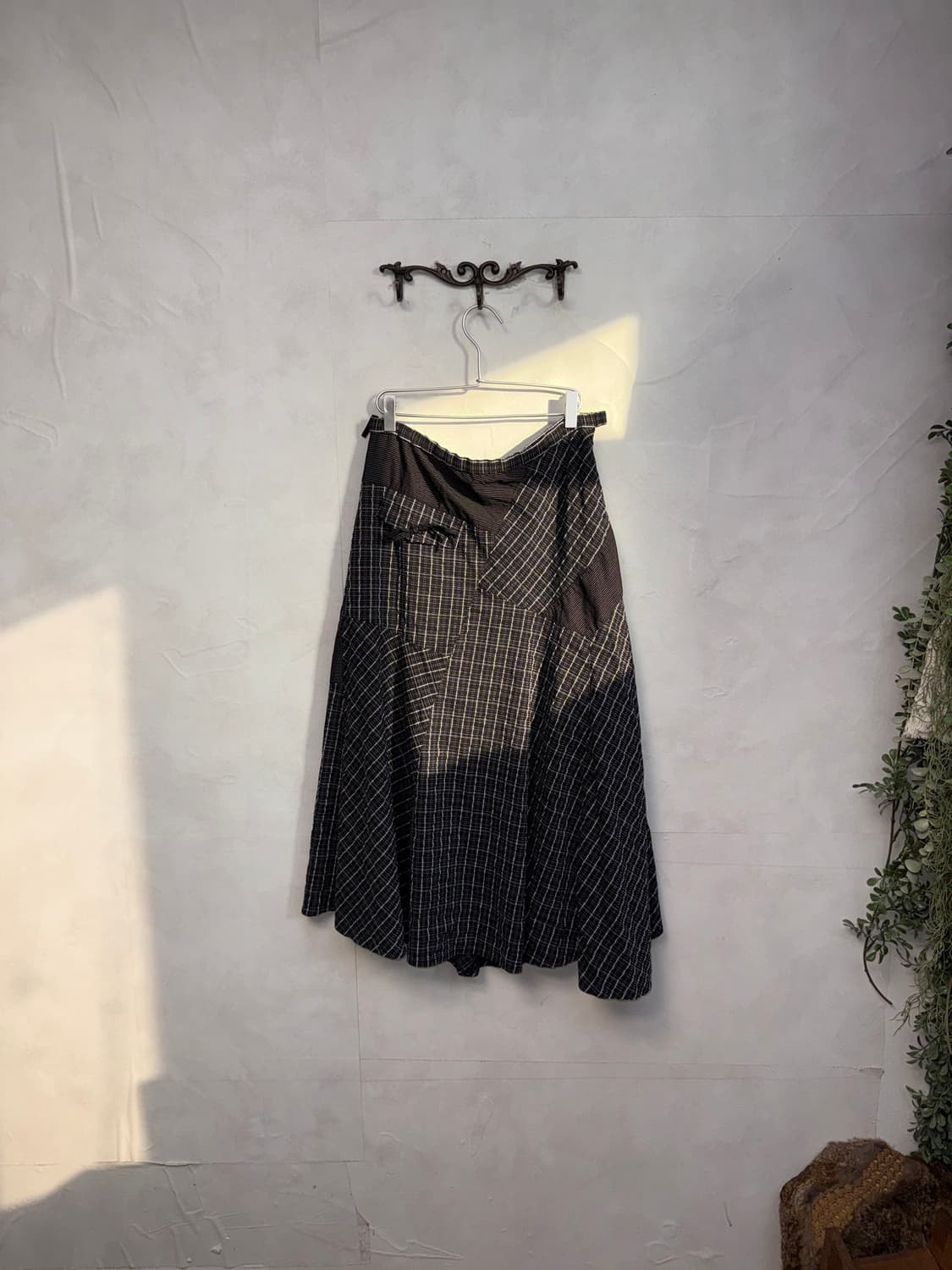 Black unbalanced check patch long skirt 상품이미지1