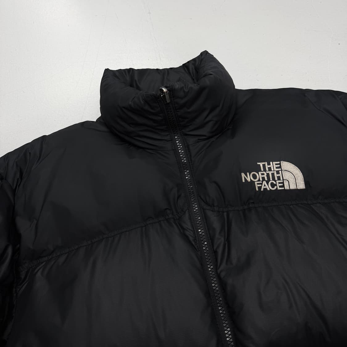 노스페이스 700 구스다운 눕시 푸퍼 패딩 블랙 상품이미지3