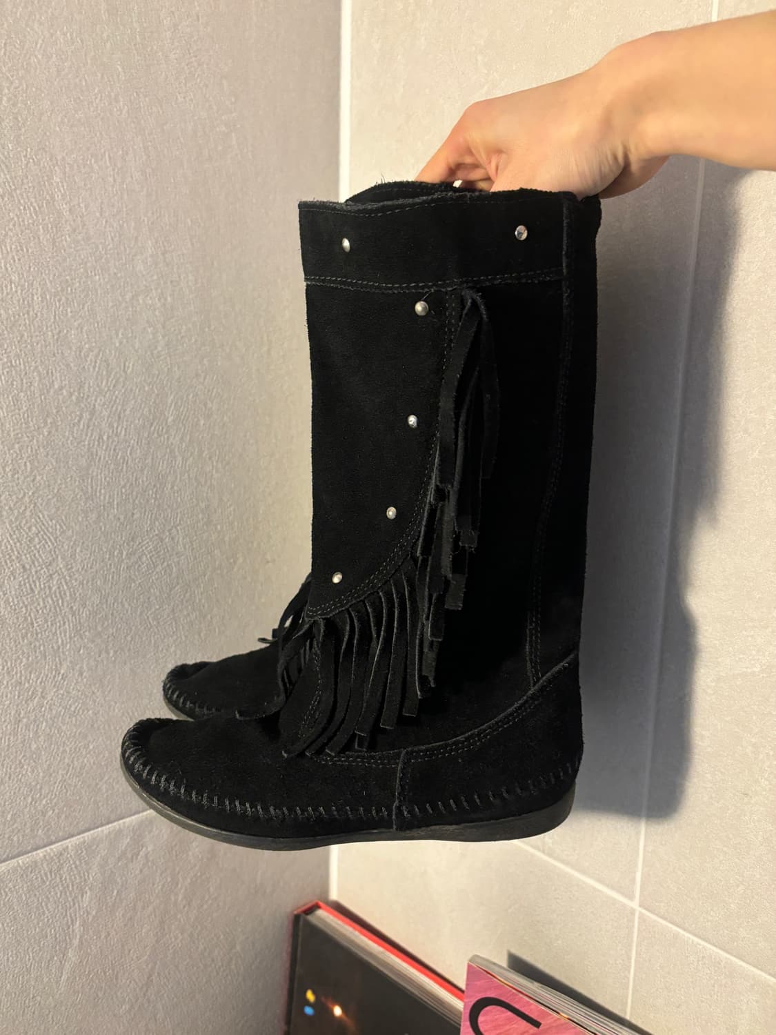 미네통카 프린지 스웨이드 부츠 상품이미지1