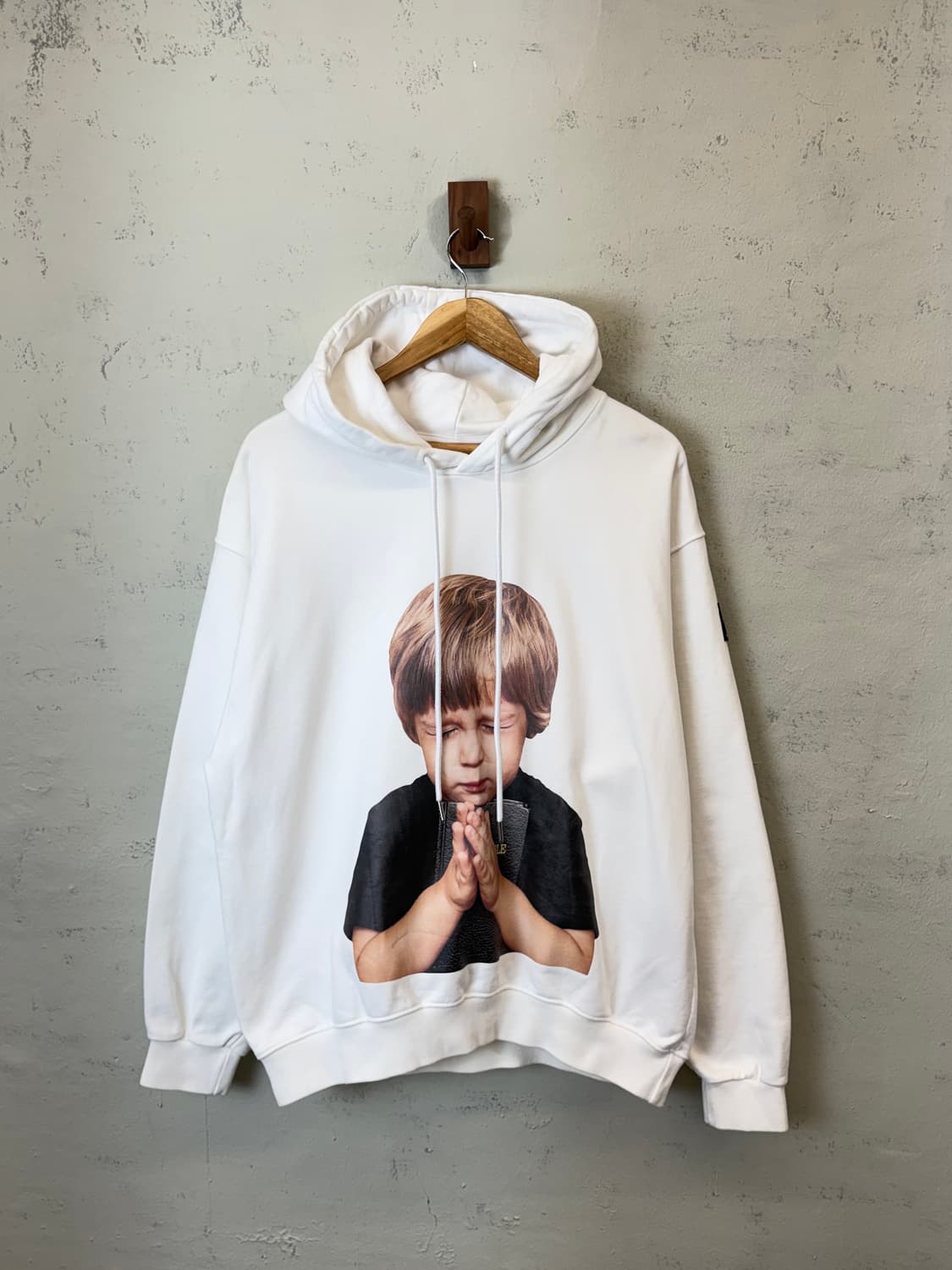 아크메드라비 프린팅 화이트 후드티 상품이미지1