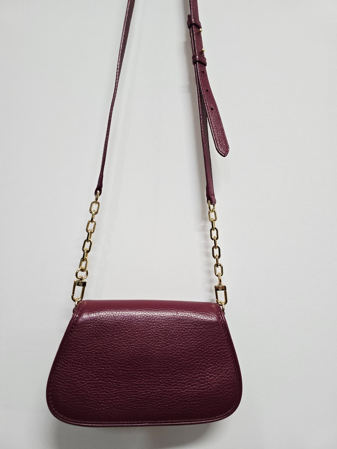 토리버치 버건디 플랩 체인 크로스백 상품이미지5