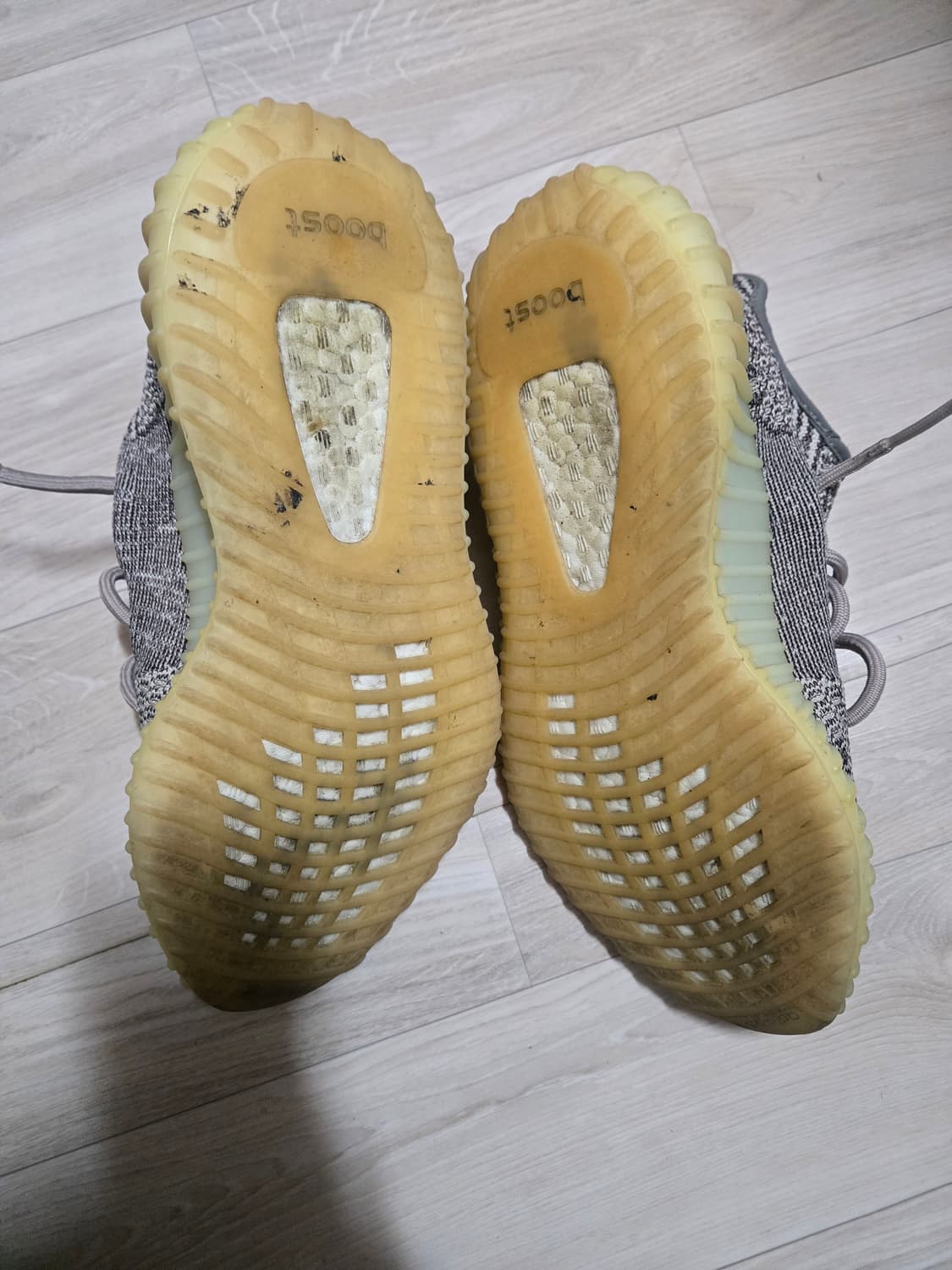 이지부스트 350 시온 상품이미지3