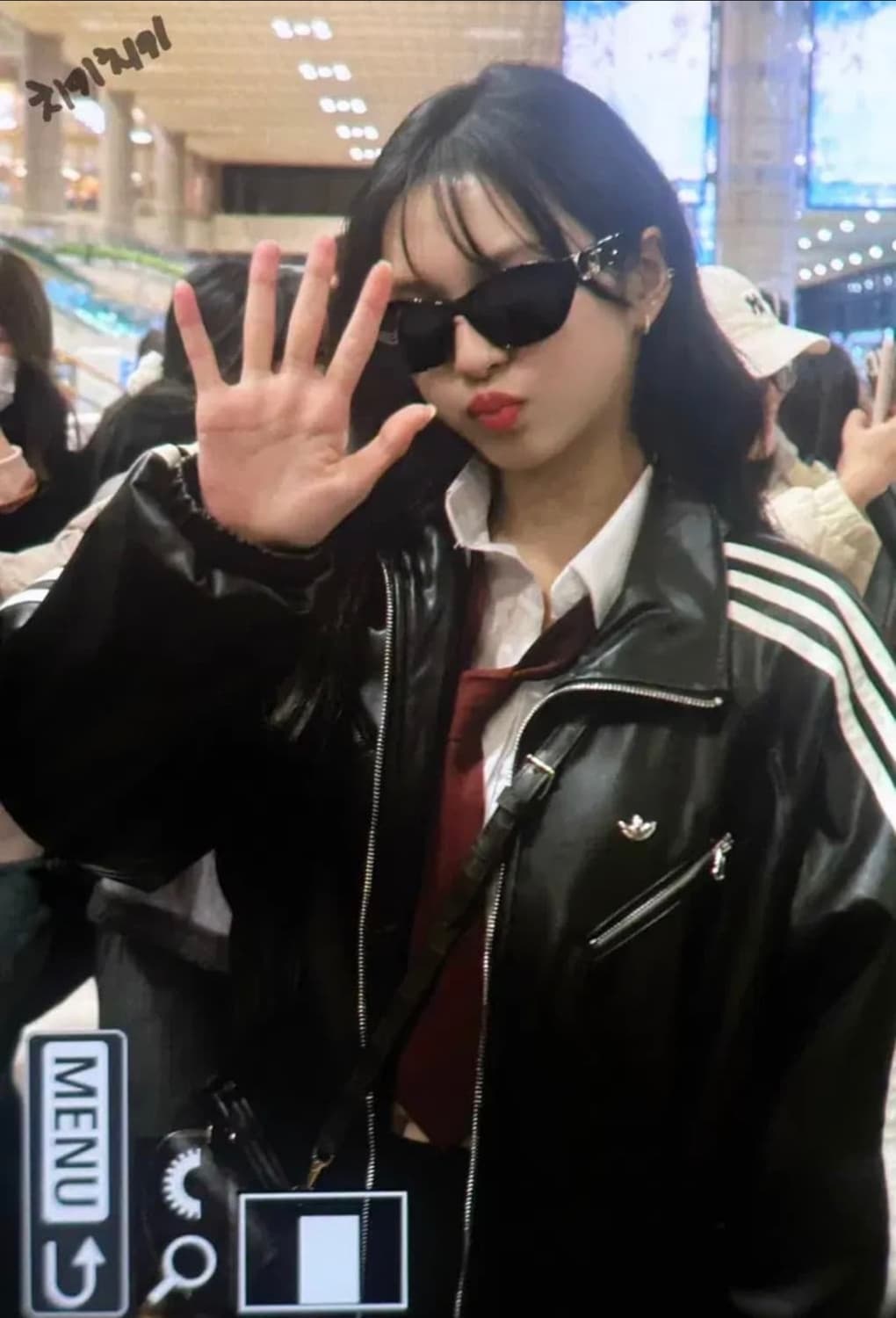 [베몬 치키타 착용] 아디다스 스포츠 모터사이클 레더 재킷 JD3778 상품이미지4