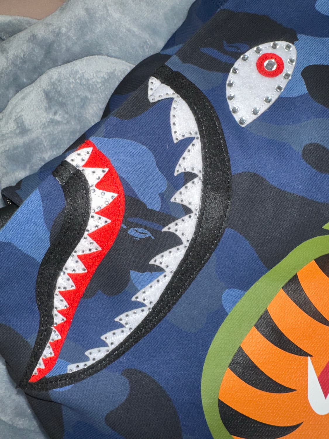 베이프 컬러 카모 크리스탈 스톤 샤크 크롭 풀 집 후드 집업 청계 M 상품이미지3