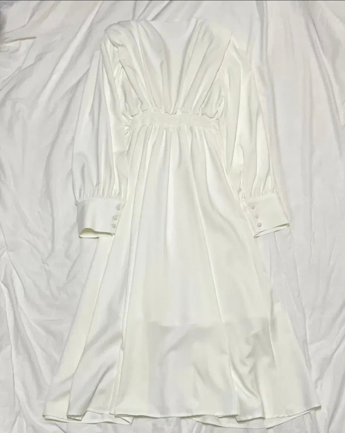 새상품 ) 화이트 비너스라인 로브원피스 상품이미지9