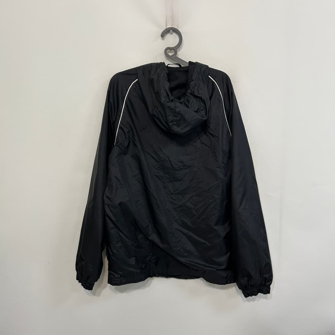 아디다스 남성 코어18 런 바람막이 상품이미지3