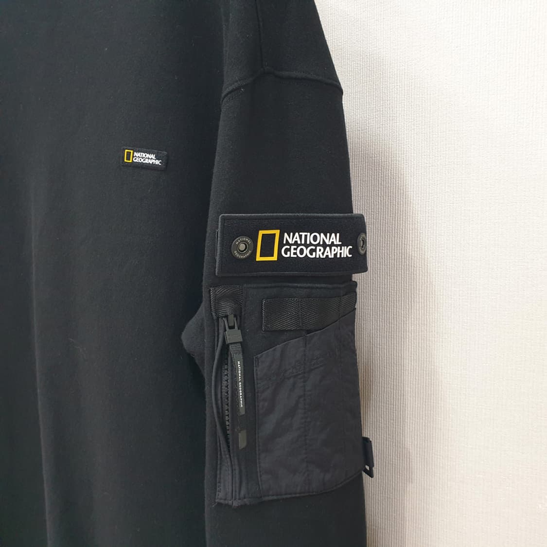 내셔널지오그래픽 스몰 로고 맨투맨 티셔츠 M(95) 상품이미지2