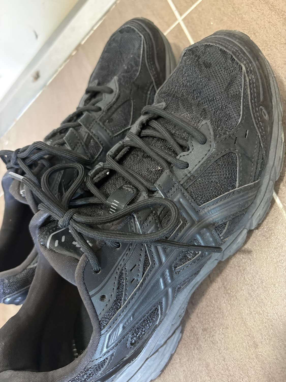 아식스 젤 누노비키 블랙 옵시디언 그레이 상품이미지3