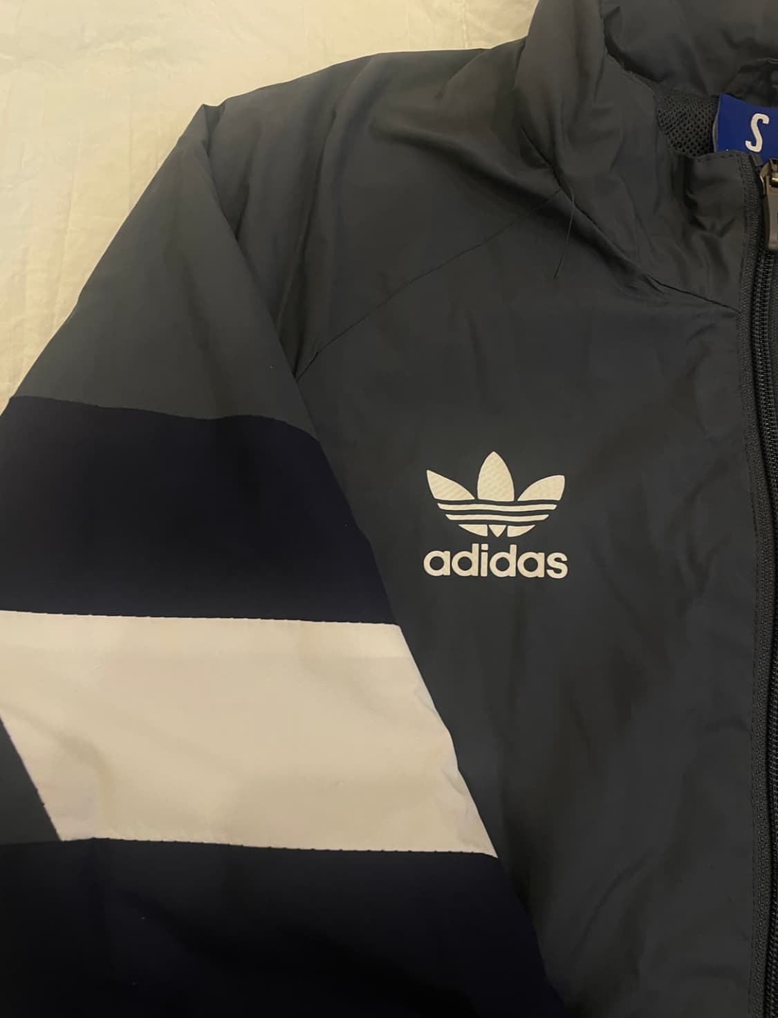 아디다스 레알마드리드 바람막이 상품이미지3