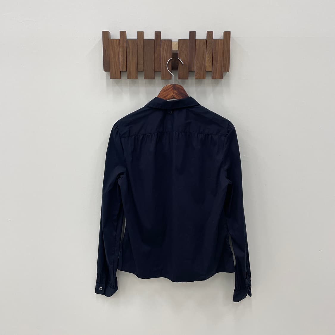 프라다 셔링 딥네이비 셔츠 상품이미지4