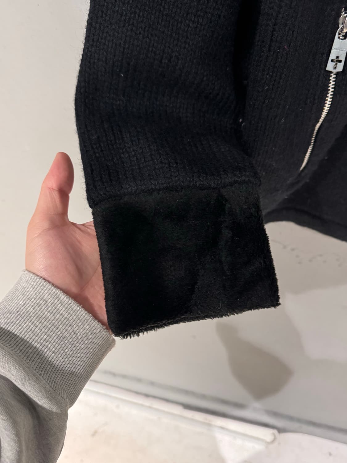 No Future 본디지 버클 퍼 니트집업 상품이미지6