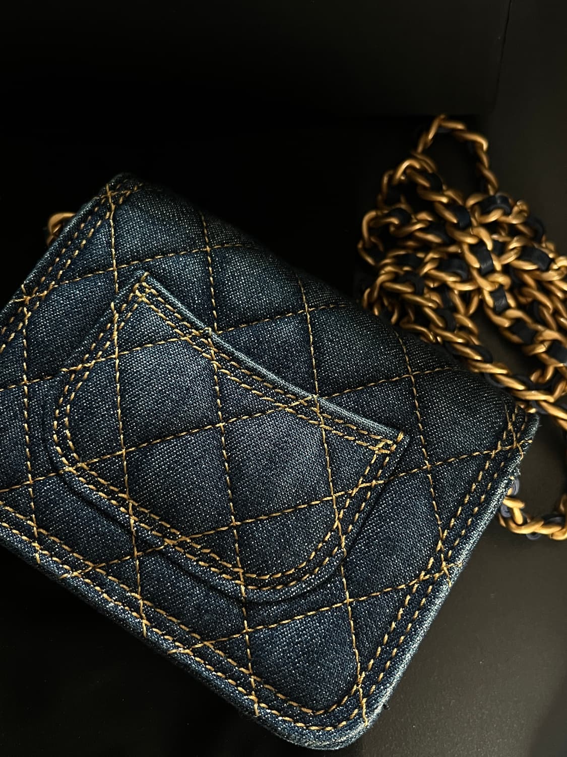 제니 페기구 착용 샤넬 데님 미니백 상품이미지3