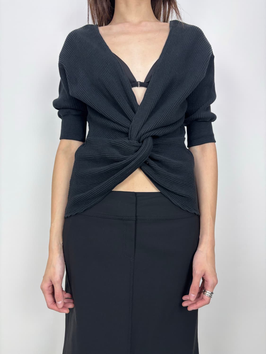 TWIST CUT OUT WAFFLE KNIT 상품이미지1